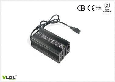 il caricabatteria di 48V 5A per il motociclo/motorino elettrici 110 a 230Vac ha introdotto 2 anni di garanzia