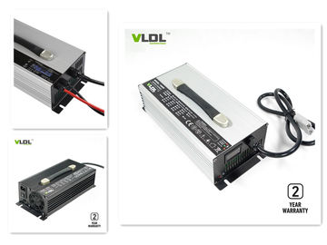 Il CA 110V o 230V del caricatore della batteria al litio di Smart 72V 15A ha introdotto 2 anni di garanzia